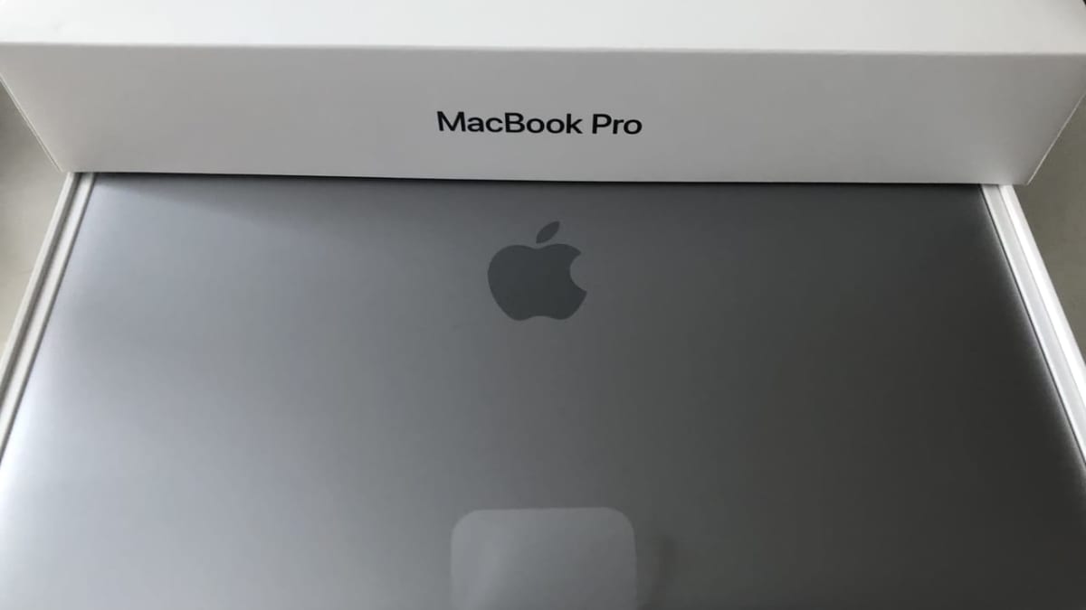 新MacBook Pro 2018を1ヶ月使っての6つ感想とレビュー | 新宿のWeb制作会社Btiesが教える！ホームページ制作のすべて